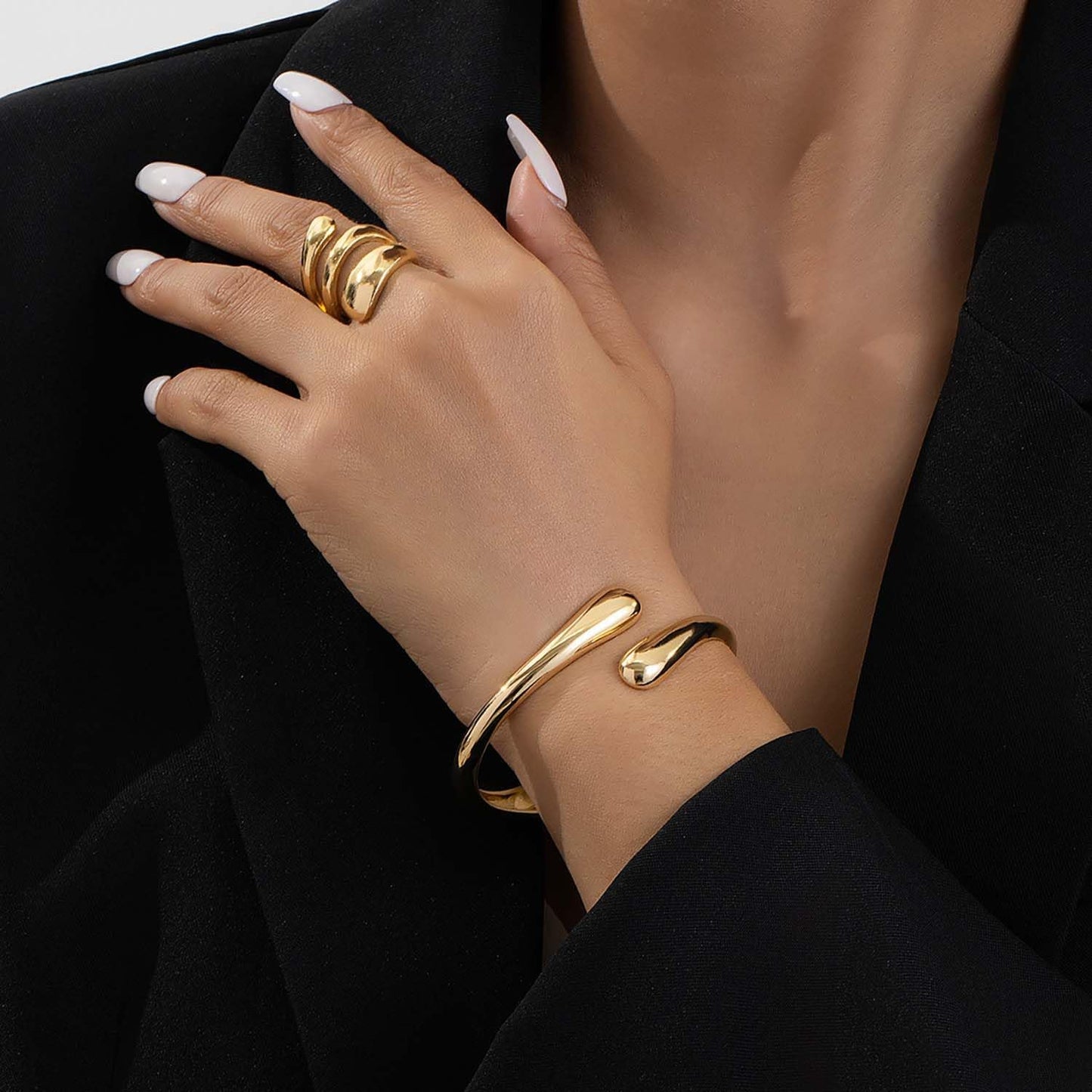 Gold Chunky Twist Bangle Bracelet