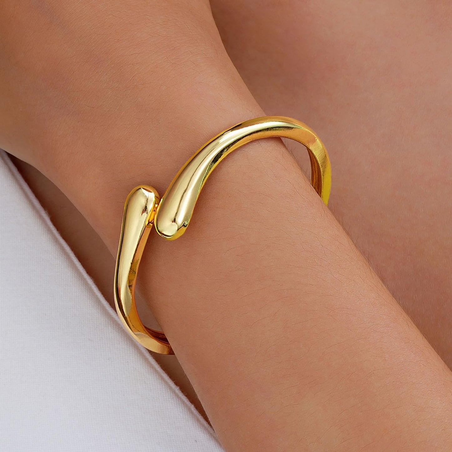 Gold Chunky Twist Bangle Bracelet