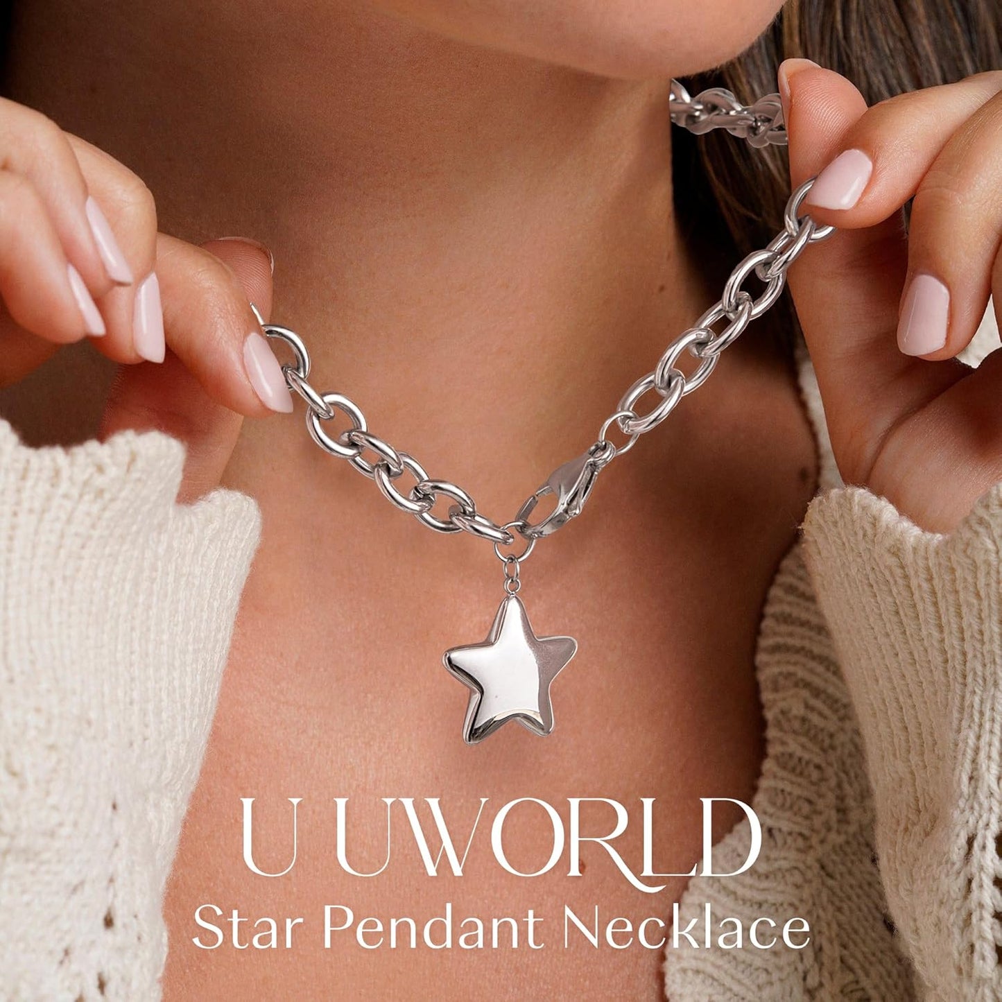 Chunky Gold Necklace with Star Pendant 